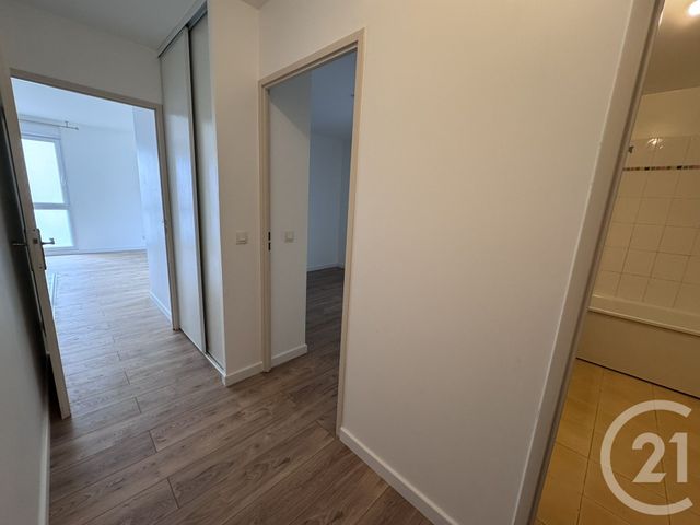 Afficher la photo en grand Appartement F2 à louer - 2 pièces - 42.88 m2 - CERGY - 95 - ILE-DE-FRANCE - Century 21 Osmose