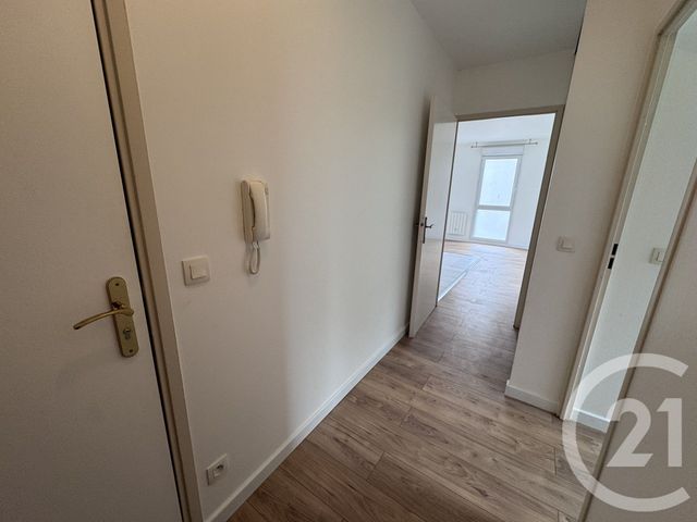 Afficher la photo en grand Appartement F2 à louer - 2 pièces - 42.88 m2 - CERGY - 95 - ILE-DE-FRANCE - Century 21 Osmose