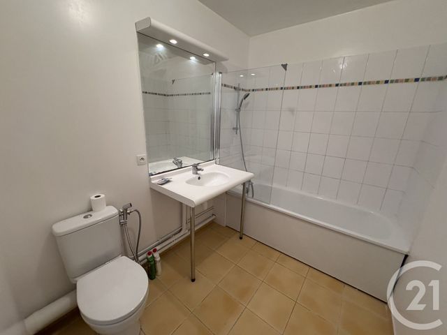 Afficher la photo en grand Appartement F2 à louer - 2 pièces - 42.88 m2 - CERGY - 95 - ILE-DE-FRANCE - Century 21 Osmose