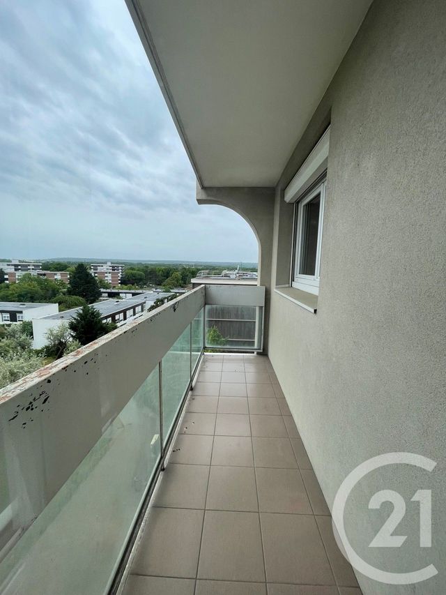 Appartement F3 à vendre - 3 pièces - 67.87 m2 - CERGY - 95 - ILE-DE-FRANCE - Century 21 Osmose