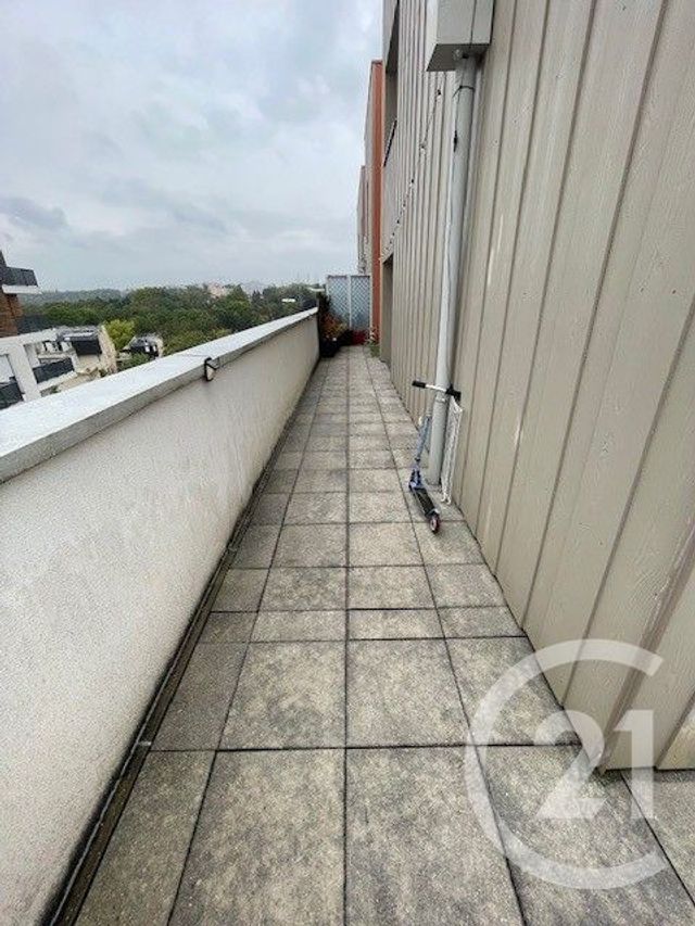 Appartement F6 à vendre - 5 pièces - 102.0 m2 - CERGY - 95 - ILE-DE-FRANCE - Century 21 Osmose