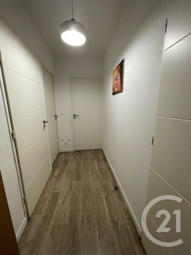 Appartement F6 à vendre - 5 pièces - 102.0 m2 - CERGY - 95 - ILE-DE-FRANCE - Century 21 Osmose
