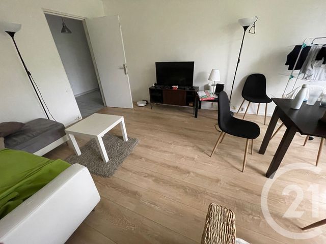 Appartement F4 à vendre - 4 pièces - 80.8 m2 - CERGY - 95 - ILE-DE-FRANCE - Century 21 Osmose
