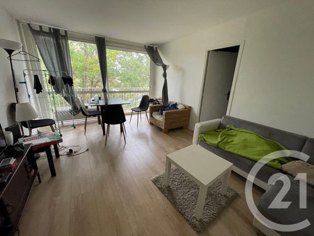 Appartement F4 à vendre - 4 pièces - 80.8 m2 - CERGY - 95 - ILE-DE-FRANCE - Century 21 Osmose