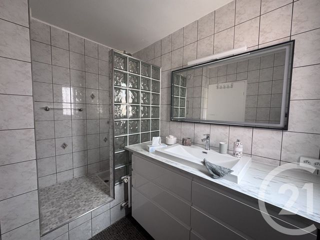 Appartement F4 à vendre - 4 pièces - 97.75 m2 - CERGY - 95 - ILE-DE-FRANCE - Century 21 Osmose