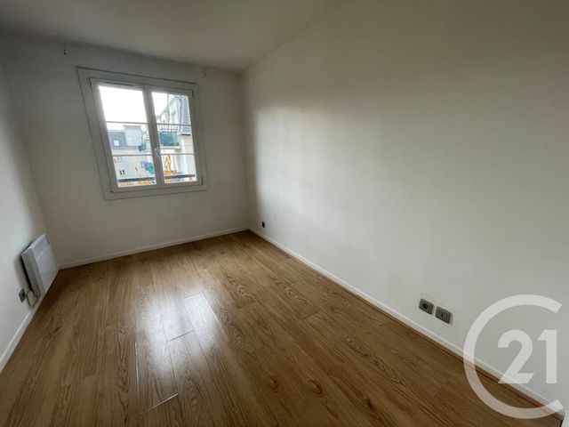 Afficher la photo en grand Appartement F2 à vendre - 2 pièces - 34.55 m2 - CERGY - 95 - ILE-DE-FRANCE - Century 21 Osmose
