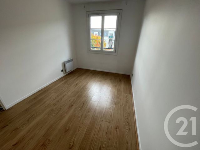 Afficher la photo en grand Appartement F2 à vendre - 2 pièces - 34.55 m2 - CERGY - 95 - ILE-DE-FRANCE - Century 21 Osmose