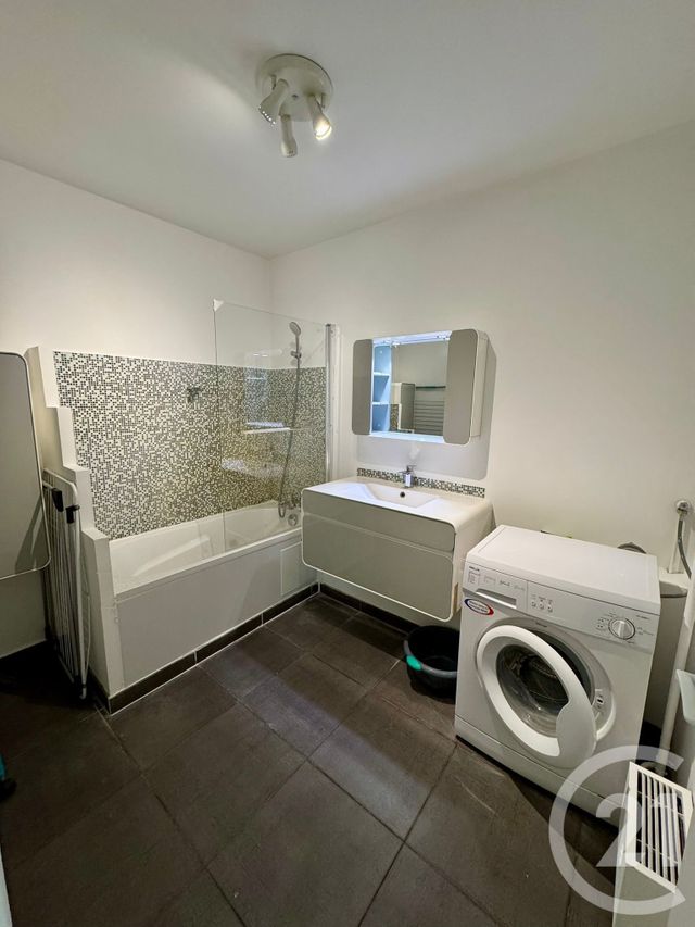 Appartement F4 à louer - 4 pièces - 82.0 m2 - CERGY - 95 - ILE-DE-FRANCE - Century 21 Osmose