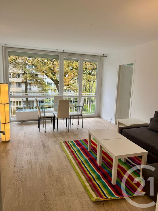 Appartement F4 à louer - 4 pièces - 82.0 m2 - CERGY - 95 - ILE-DE-FRANCE - Century 21 Osmose