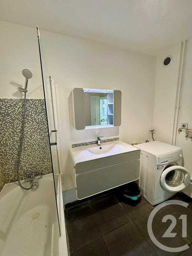 Appartement F4 à louer - 4 pièces - 82.0 m2 - CERGY - 95 - ILE-DE-FRANCE - Century 21 Osmose