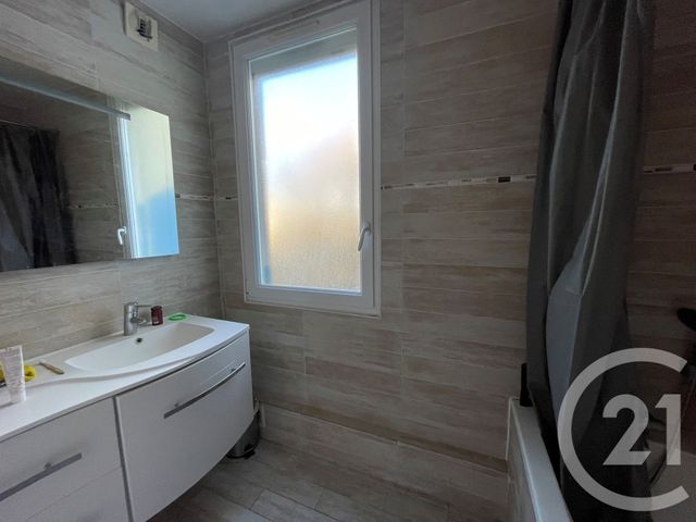 Appartement F6 à vendre - 6 pièces - 112.0 m2 - CERGY - 95 - ILE-DE-FRANCE - Century 21 Osmose