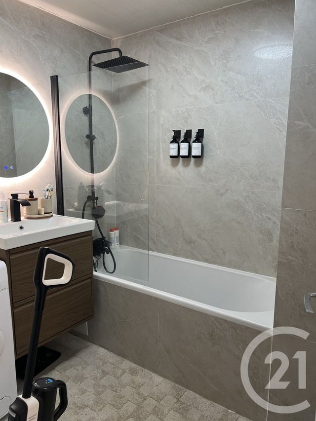 Appartement F3 à louer - 3 pièces - 72.0 m2 - CERGY - 95 - ILE-DE-FRANCE - Century 21 Osmose