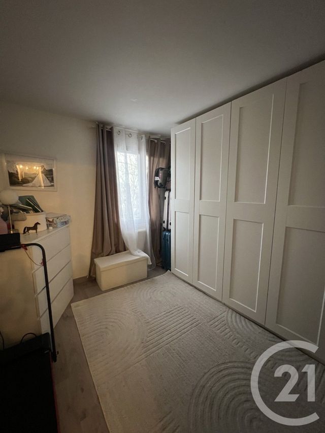 Appartement F3 à louer - 3 pièces - 72.0 m2 - CERGY - 95 - ILE-DE-FRANCE - Century 21 Osmose