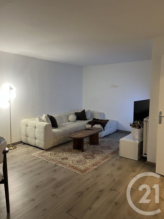 Appartement F3 à louer - 3 pièces - 72.0 m2 - CERGY - 95 - ILE-DE-FRANCE - Century 21 Osmose