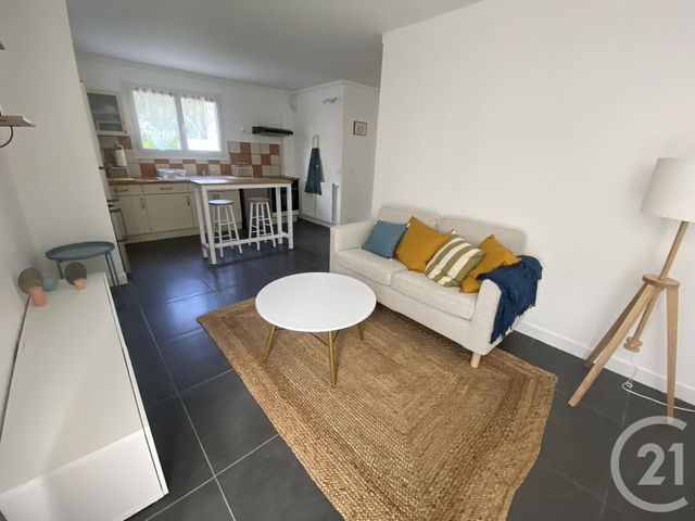 Appartement F4 à vendre - 5 pièces - 81.81 m2 - CERGY - 95 - ILE-DE-FRANCE - Century 21 Osmose