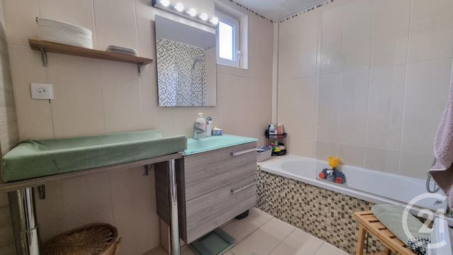 maison à vendre - 4 pièces - 93.47 m2 - CHAMPAGNE SUR OISE - 95 - ILE-DE-FRANCE - Century 21 Osmose