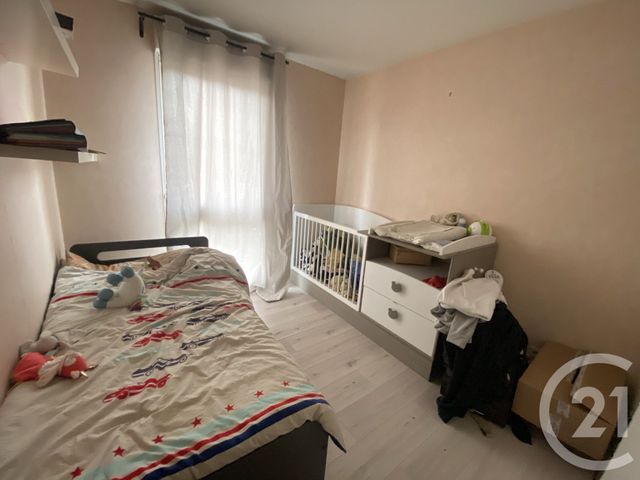 Appartement F3 à louer - 3 pièces - 65.0 m2 - ST OUEN L AUMONE - 95 - ILE-DE-FRANCE - Century 21 Osmose