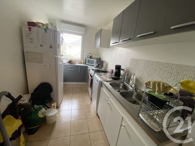 Appartement F3 à louer - 3 pièces - 65.0 m2 - ST OUEN L AUMONE - 95 - ILE-DE-FRANCE - Century 21 Osmose