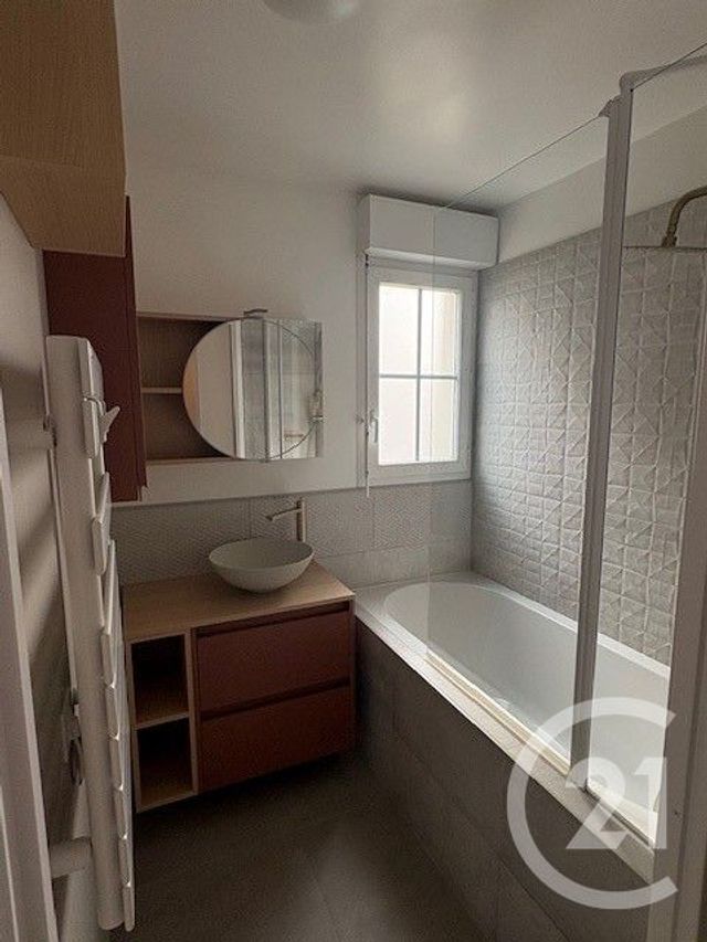 Appartement à louer - 3 pièces - 65.0 m2 - CERGY - 95 - ILE-DE-FRANCE - Century 21 Osmose