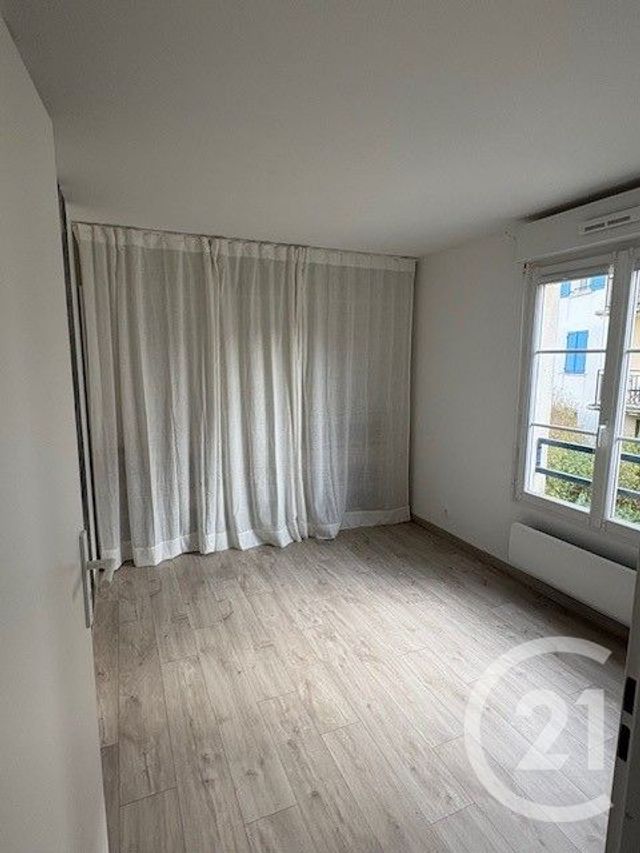 Appartement à louer - 3 pièces - 65.0 m2 - CERGY - 95 - ILE-DE-FRANCE - Century 21 Osmose