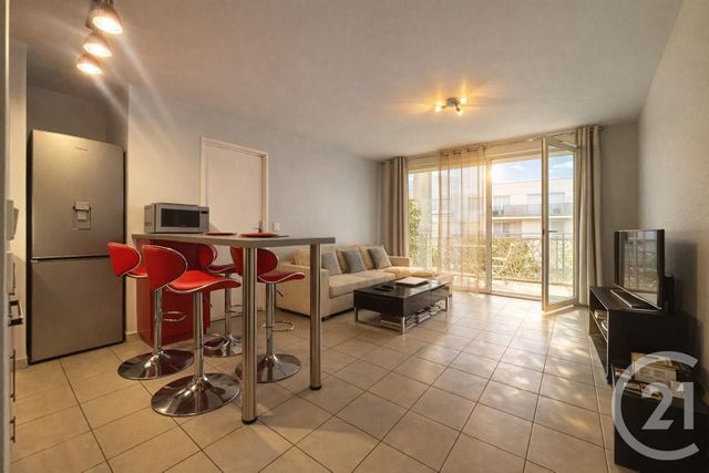 Appartement F2 à vendre - 2 pièces - 40.17 m2 - CERGY - 95 - ILE-DE-FRANCE - Century 21 Osmose