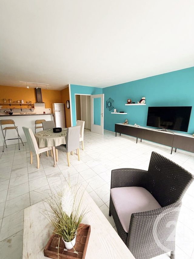 Appartement F3 à vendre - 3 pièces - 72.77 m2 - CERGY - 95 - ILE-DE-FRANCE - Century 21 Osmose