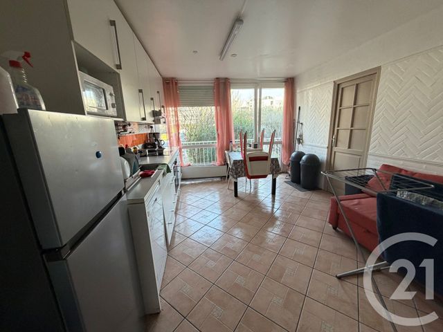 Appartement F6 à vendre - 6 pièces - 95.51 m2 - CERGY - 95 - ILE-DE-FRANCE - Century 21 Osmose