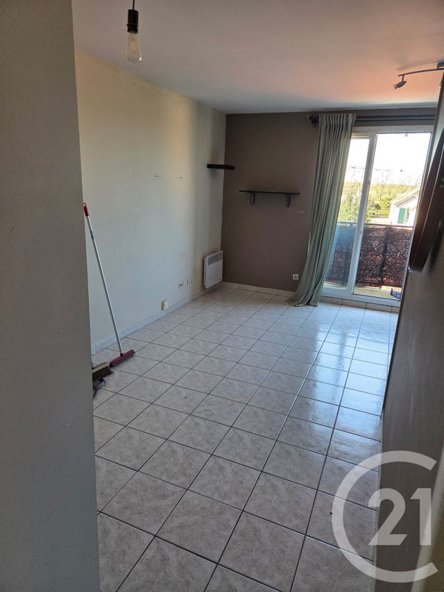 Appartement à louer - 2 pièces - 45.35 m2 - COURDIMANCHE - 95 - ILE-DE-FRANCE - Century 21 Osmose