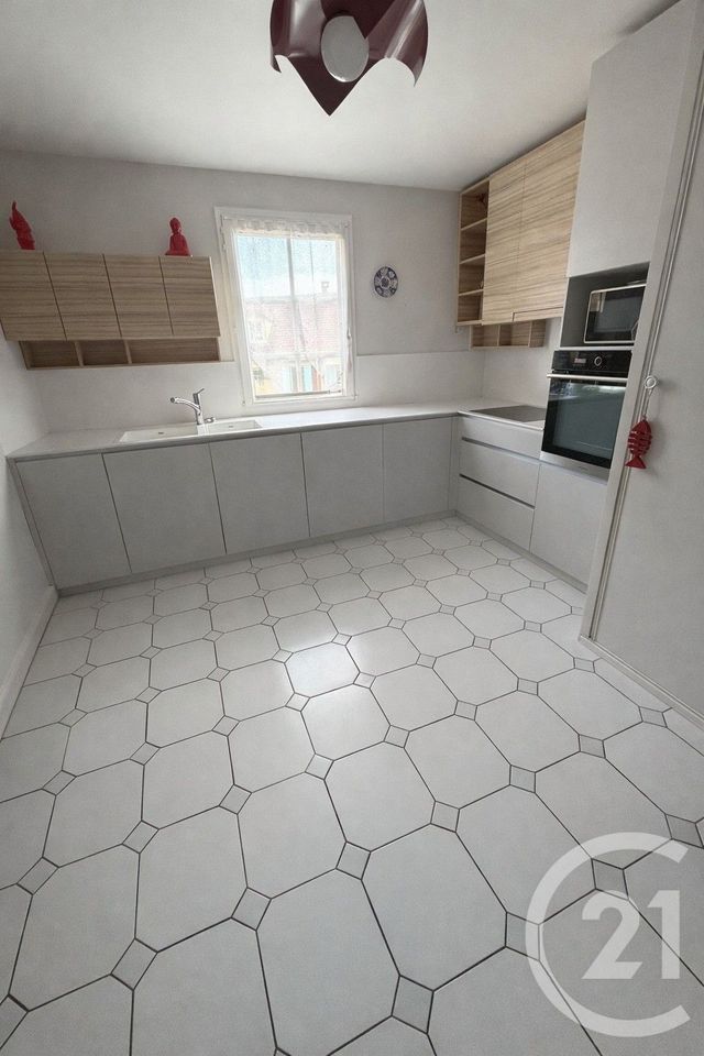 Appartement F4 à vendre - 4 pièces - 91.11 m2 - CERGY - 95 - ILE-DE-FRANCE - Century 21 Osmose