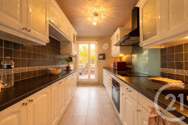 Appartement F5 à vendre - 5 pièces - 104.66 m2 - ERAGNY SUR OISE - 95 - ILE-DE-FRANCE - Century 21 Osmose