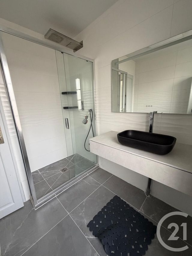 Appartement à vendre - 4 pièces - 87.02 m2 - CERGY - 95 - ILE-DE-FRANCE - Century 21 Osmose