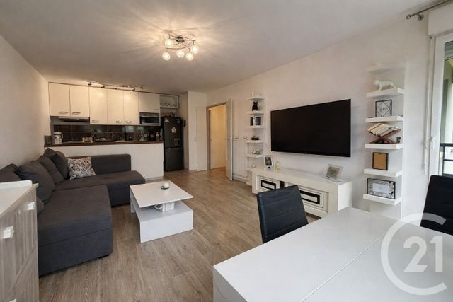 Appartement F3 à vendre - 3 pièces - 62.7 m2 - ERAGNY SUR OISE - 95 - ILE-DE-FRANCE - Century 21 Osmose