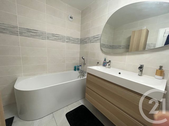 Appartement F5 à vendre - 5 pièces - 99.0 m2 - CERGY - 95 - ILE-DE-FRANCE - Century 21 Osmose