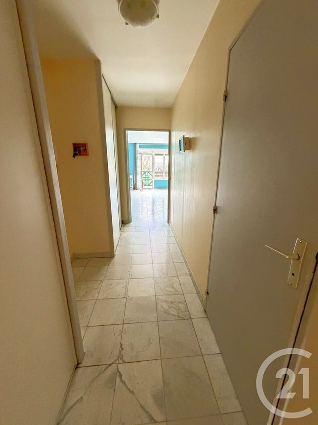 Appartement F3 à vendre - 3 pièces - 72.77 m2 - CERGY - 95 - ILE-DE-FRANCE - Century 21 Osmose