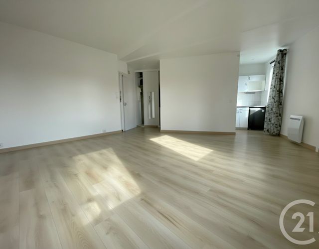Appartement F1 à vendre - 1 pièce - 29.95 m2 - PONTOISE - 95 - ILE-DE-FRANCE - Century 21 Osmose