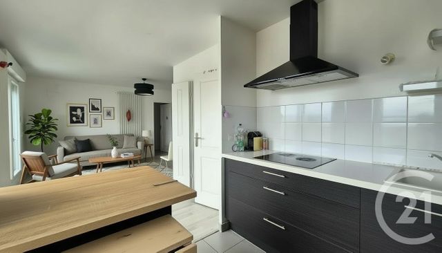 Appartement F4 à vendre - 4 pièces - 89.4 m2 - CERGY - 95 - ILE-DE-FRANCE - Century 21 Osmose