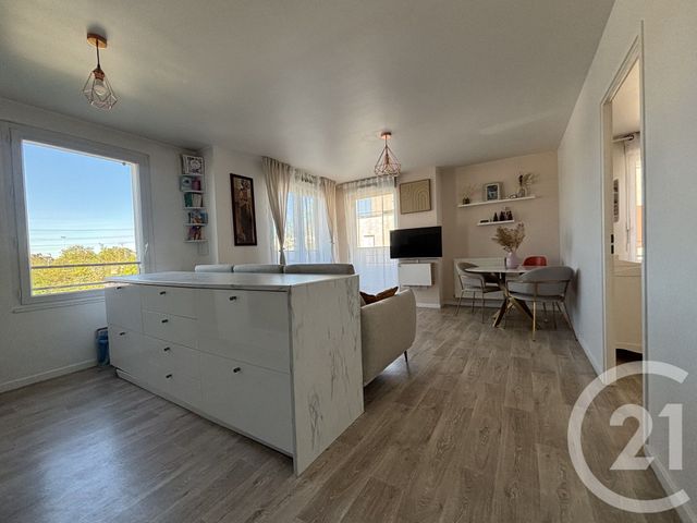 Appartement F3 à vendre - 3 pièces - 63.28 m2 - ERAGNY SUR OISE - 95 - ILE-DE-FRANCE - Century 21 Osmose