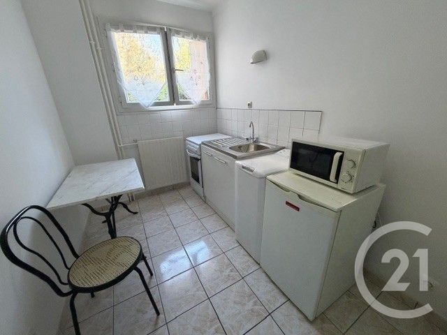 Appartement F2 à vendre - 2 pièces - 49.23 m2 - CERGY - 95 - ILE-DE-FRANCE - Century 21 Osmose