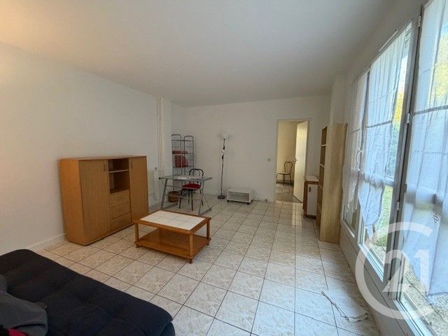 Appartement F2 à vendre - 2 pièces - 49.23 m2 - CERGY - 95 - ILE-DE-FRANCE - Century 21 Osmose