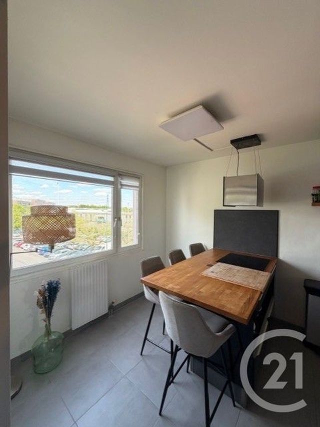 Appartement Duplex à vendre - 4 pièces - 101.84 m2 - CERGY - 95 - ILE-DE-FRANCE - Century 21 Osmose