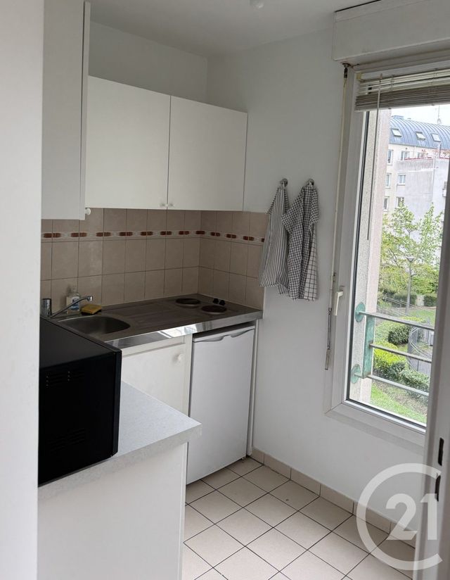 Appartement Studio à louer - 1 pièce - 30.0 m2 - CERGY - 95 - ILE-DE-FRANCE - Century 21 Osmose