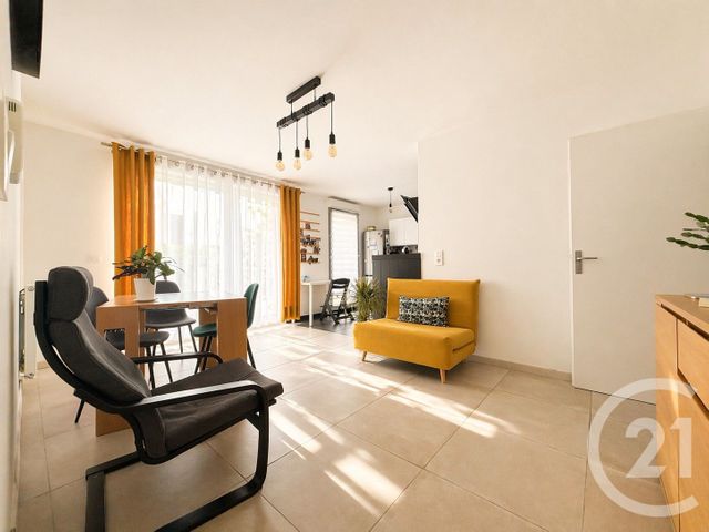 Appartement F4 à vendre - 4 pièces - 78.89 m2 - ERAGNY SUR OISE - 95 - ILE-DE-FRANCE - Century 21 Osmose