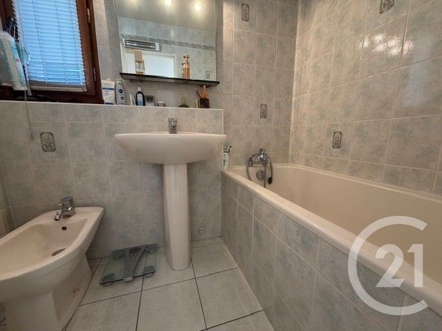 Appartement F5 à vendre - 5 pièces - 89.88 m2 - CERGY - 95 - ILE-DE-FRANCE - Century 21 Osmose