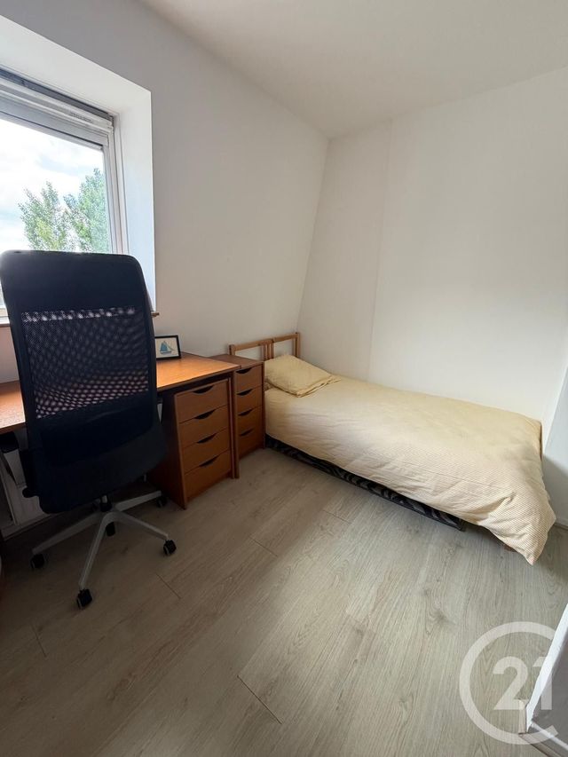 Appartement F4 à vendre - 4 pièces - 75.9 m2 - CERGY - 95 - ILE-DE-FRANCE - Century 21 Osmose