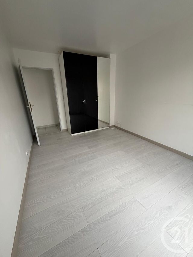 Appartement à vendre - 4 pièces - 87.02 m2 - CERGY - 95 - ILE-DE-FRANCE - Century 21 Osmose