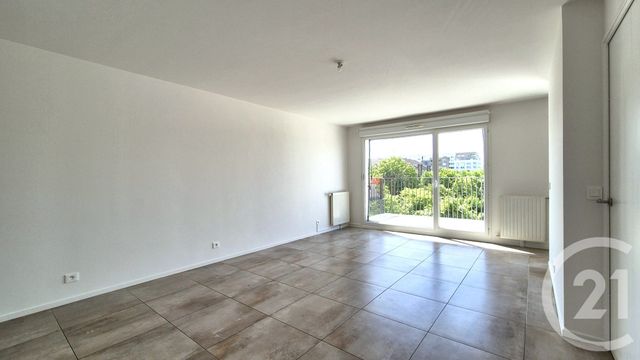 Appartement F4 à vendre - 4 pièces - 78.21 m2 - CERGY - 95 - ILE-DE-FRANCE - Century 21 Osmose