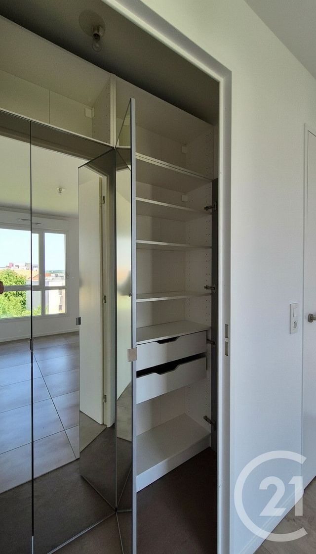 Appartement F4 à vendre - 4 pièces - 78.21 m2 - CERGY - 95 - ILE-DE-FRANCE - Century 21 Osmose