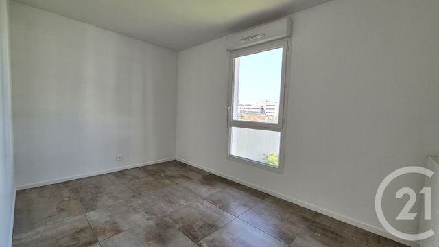 Appartement F4 à vendre - 4 pièces - 78.21 m2 - CERGY - 95 - ILE-DE-FRANCE - Century 21 Osmose