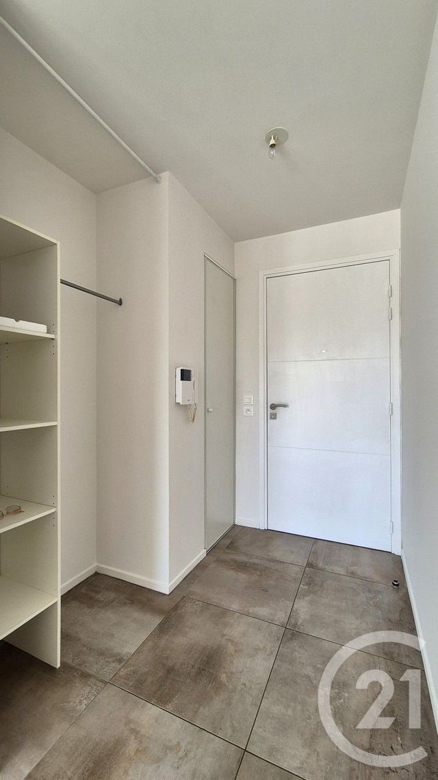 Appartement F4 à vendre - 4 pièces - 78.21 m2 - CERGY - 95 - ILE-DE-FRANCE - Century 21 Osmose