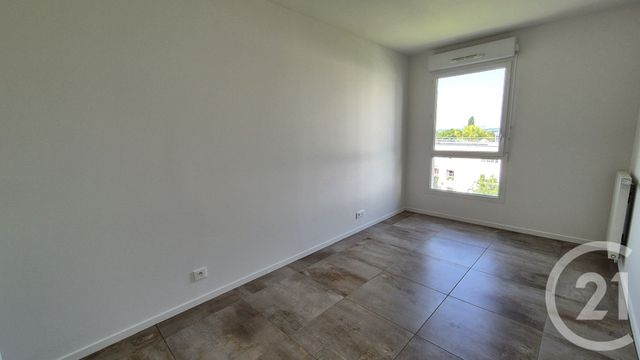 Appartement F4 à vendre - 4 pièces - 78.21 m2 - CERGY - 95 - ILE-DE-FRANCE - Century 21 Osmose